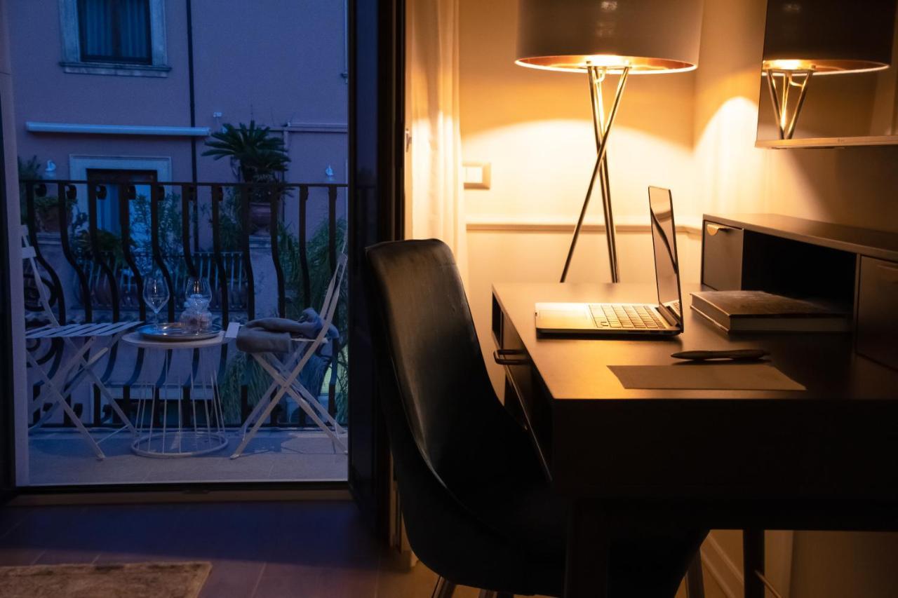 Longo Suites タオルミーナ エクステリア 写真